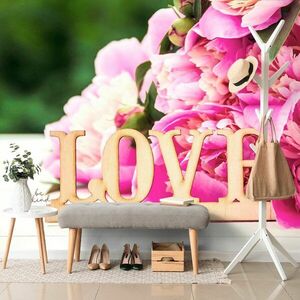 Fotótapéta pünkösdi rózsa a Love felirattal kép