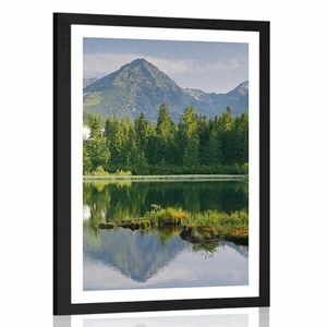 Poszter gyönyörű panoráma a hegyekre a tó mellett kép
