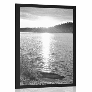 Poszter naplemente a tó felett fekete fehérben kép