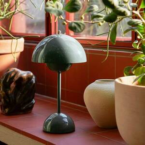 &Tradition LED-es újratölthető asztali lámpa Flowerpot VP9, kék színű kő kép