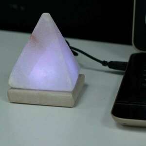 USB Fehér Piramis Sólámpa - 9 cm (színváltós) kép