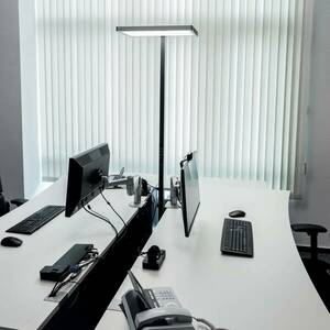 Luctra Vitawork LED irodai állólámpa 7 000lm szab. kép
