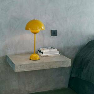 &Tradition Flowerpot VP3 asztali lámpa, mustársárga színben kép
