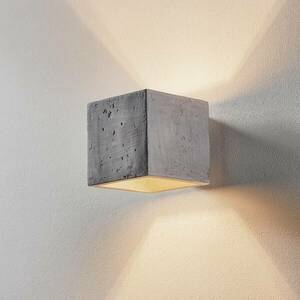 Ara fali lámpa, mint egy beton kocka kép