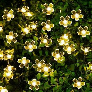50 LED-es napelemes kerti fényfüzér, meleg fehér kép
