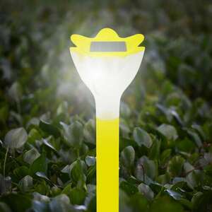 Virág alakú sárga napelemes kerti lámpa / leszúrható kép