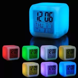 Színváltós LED Ébresztőóra - A Hőmérsékletet is mutatja! kép