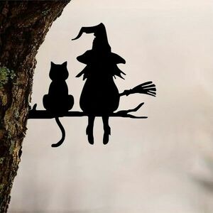 Fára szerelhető boszorkány és macskája kerti dísz kép