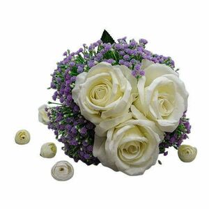 Gyönyörű fehér rózsa lila virágokkal kép