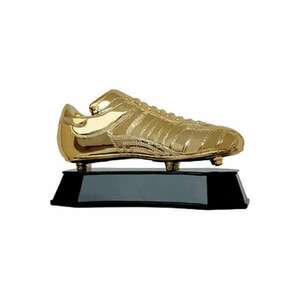 Öntött futball figura - arany cipő - 15 cm x 26, 5 cm kép