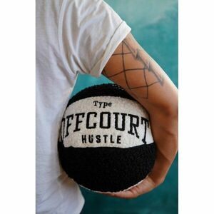 Buklé díszpárna ø 25 cm Basketball – Mioli Decor kép