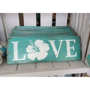 MENGALIR feliratos fa tábla kép