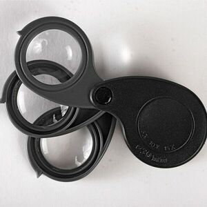 Összecsukható nagyító 3 az 1-ben kép