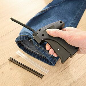 Varrópisztoly & rögzítők szettben kép