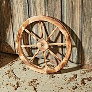 Fa kerék rusztikus stílusban kép