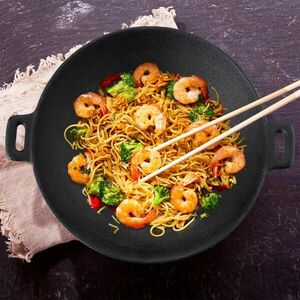 Wok serpenyő öntöttvasból kép