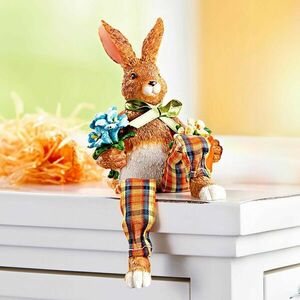 Polcon ülő nyúl Hugo kép