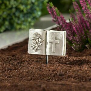 Dekoratív sírjel Modlitebkönyv kép