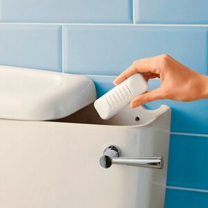 2 db vízkőoldó a toalett víztartályába kép