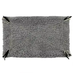 Párnahuzat Sherpa 30x50 szürke Merkury Home kép