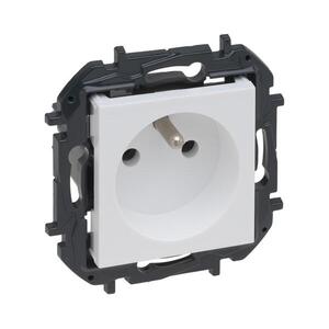 Legrand - NILOE STEP keret nélküli háztartási konnektor 250V/16A fehér 863130B kép